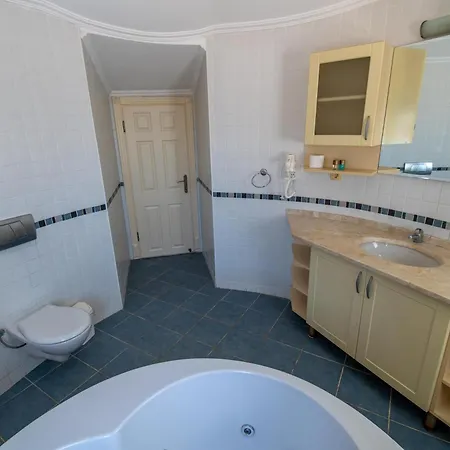 Daire Beachfront Seaview 3 Bedroom Seahorse 8 *